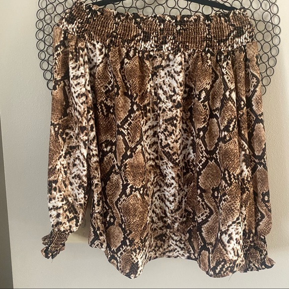 Animal print top - Picture 3 of 5